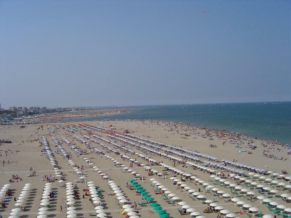 Dena Chalets - Lido Di Spina At The Beach Екстер'єр фото